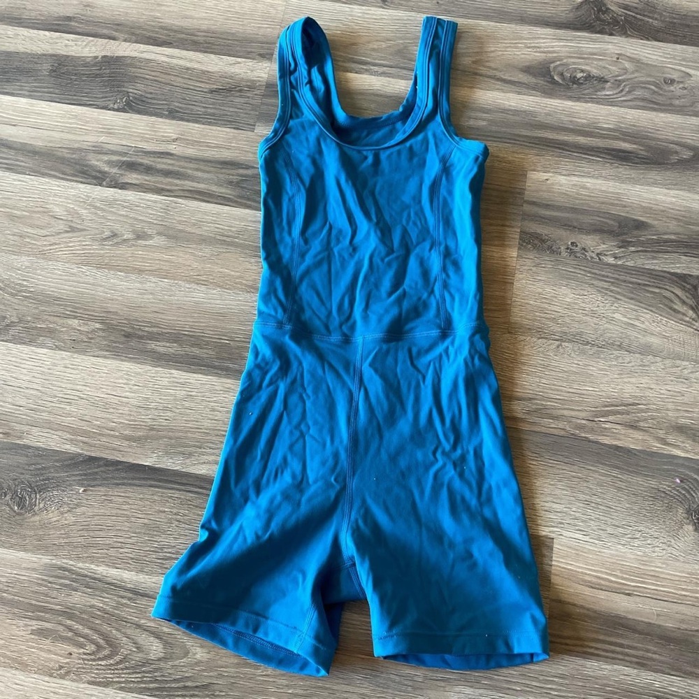 Set Active Shortysuit